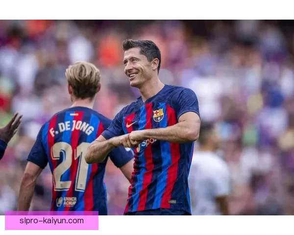 莱万多夫斯基与哈兰德表现稳健，争夺本赛季最佳射手桂冠。