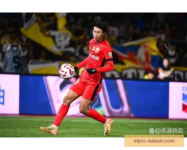 足球新星全榜：新生代球员表现稳健，多位小将状态持续提升